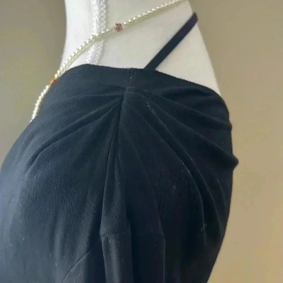 Astr Black One-Shoulder Bodysuit - Picture 5 of 12